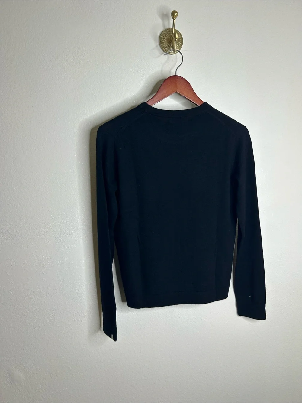 NWT One Grey Day 100% Merino Wool Fine Knit Black Crew Neck Pullover Sweater